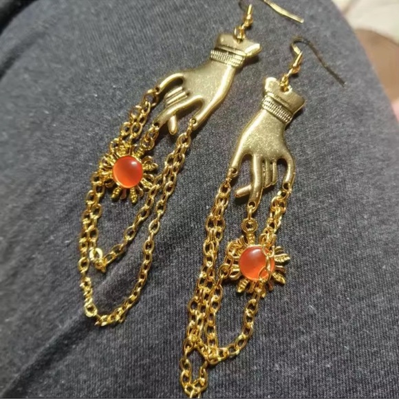Golden Hand of the Sun Earrings - Picture 5 of 6
